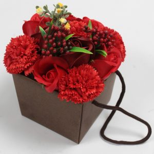 Bouquet de flores de sabão  tons vermelhos